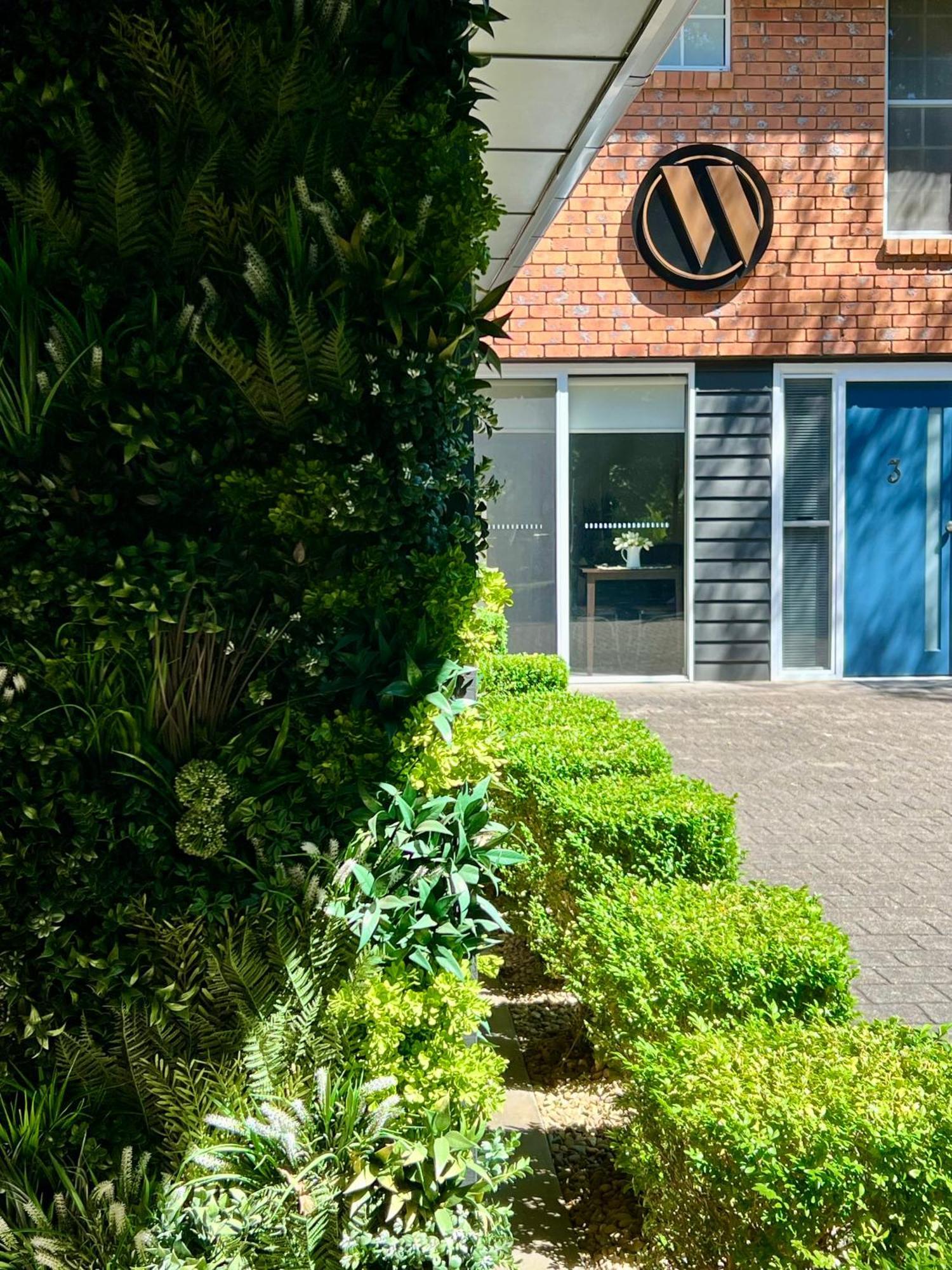 Westwood Lodge Bright Eksteriør bilde
